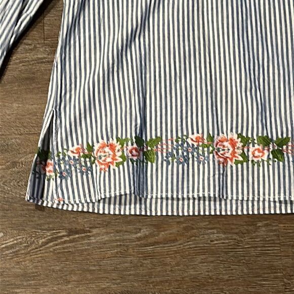 Max Edition Blue Striped Blouse with Floral Embroidery - Picture 3 of 6